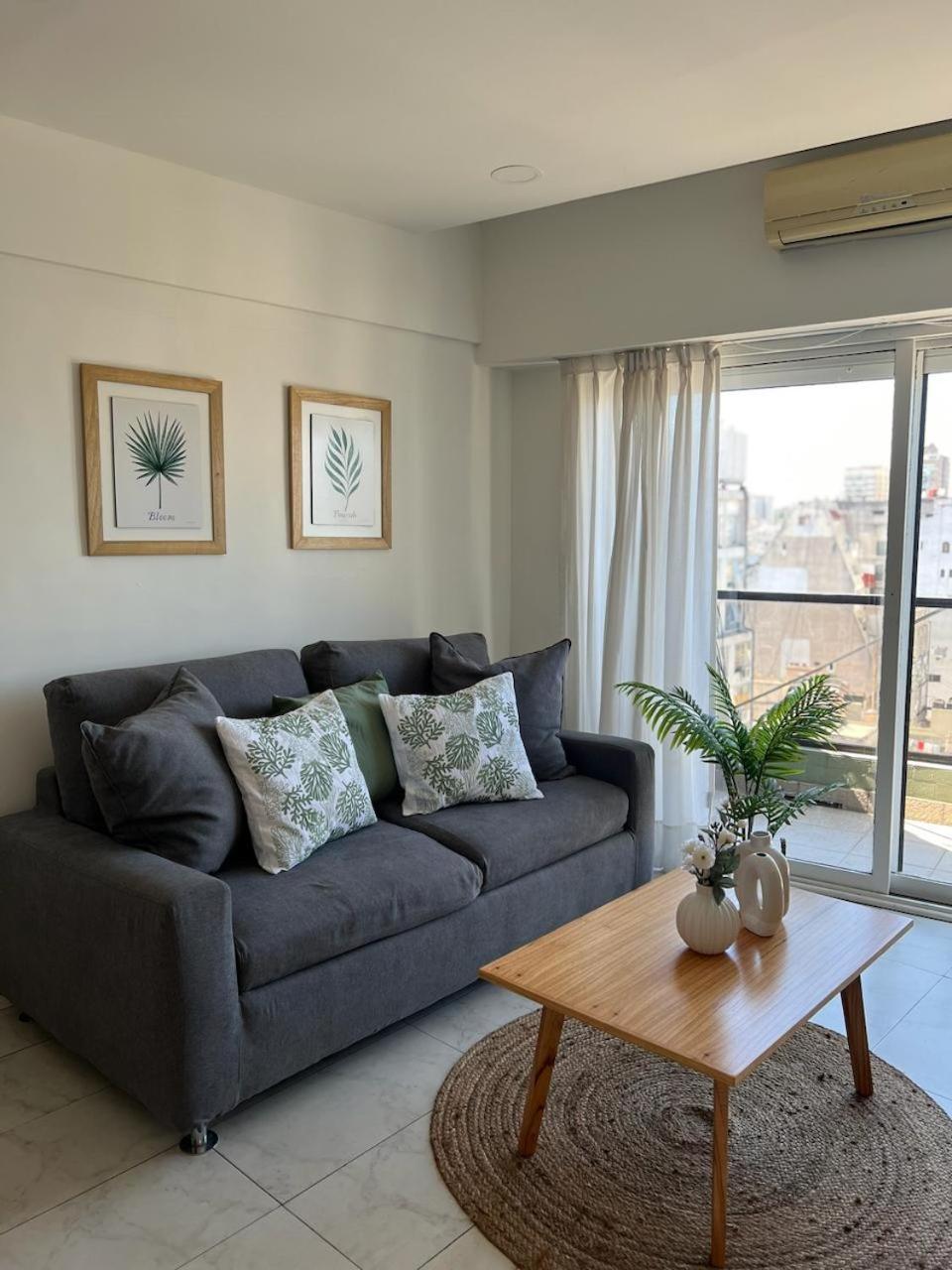 En Av Callao Y Santa Fe Apartment